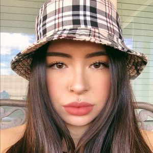 Plaid bucket hat